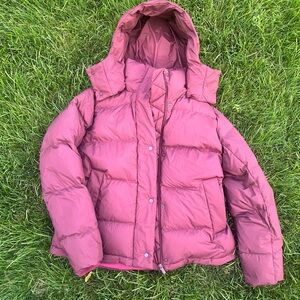 Lululemon Wunder Puff size 8 in garnet discontinued color!!